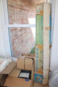 lot 585 image: Vintage projector and screen