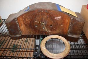 lot 517 image: Antique mantle clock as shown