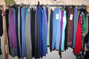lot 551 image: Womens clothes - size LargeXL Petite