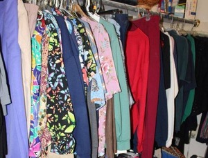 lot 545 image: Clothes