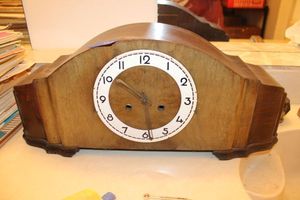 lot 530 image: Antique mantle clock as shown