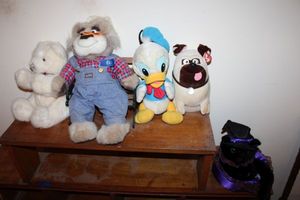 lot 502 image: Stuffed animals