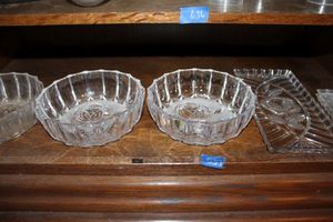 lot 637 image: Lead crystal bowls and trays with rose pattern