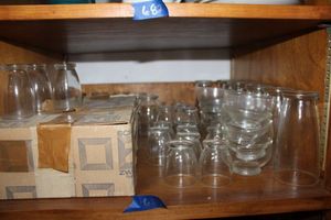 lot 683 image: Clear plain glassware