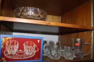 lot 676 image: Lead crystal mug set, creamer and sugar set, and serving bowl