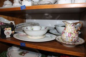 lot 688 image: Misc. flower pattern serving dishes