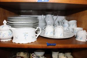lot 695 image: Blue flower dish set by Seftmann Weiden REGINA