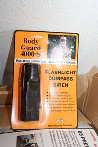 lot 259 image: Box of Body Guard 4000-S - FlashlightCompassSiren devices