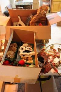lot 277 image: Christmas decorations