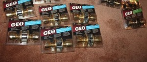 lot 281 image: Doorknobs (still in packages)