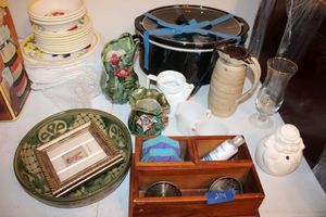 lot 294 image: Kitchen flower pattern dish set, crockpot, vases and more