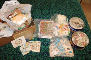 lot 422 image: Stamp collection new and used