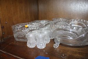 lot 624 image: Lead crystal bowls with ribbons design and toothpick holders