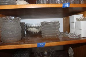 lot 719 image: Crystal ring dishes, Lead crystal bowls as shown
