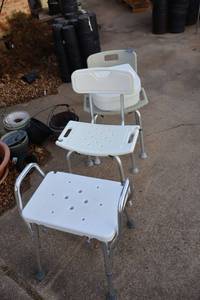 lot 852 image: Shower chairs and toilet booster seat