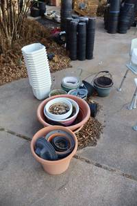 lot 844 image: Plastic planters