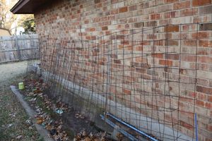 lot 869 image: Flat trellises