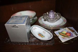 lot 646 image: Misc. bowls and plates, and lead crystal items