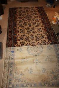 lot 818 image: Area rugs - 2 total