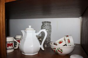 lot 774 image: Strawberry bowls, Corps of engineers mugs, pitcher