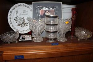 lot 782 image: Silver 25th anniversary items