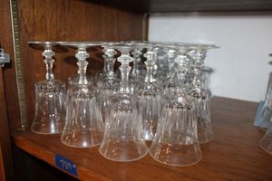 lot 789 image: GORHAM lead crystal footed wine goblets