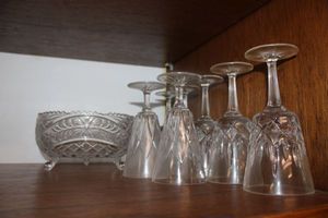 lot 794 image: Lead crystal wine glasses and footed bowl