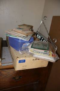 lot 834 image: Vintage unused greeting cards, and Bissell shampooer part