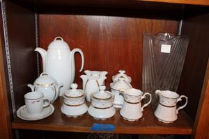 lot 48 image: White with gold trim porcelain Tirschenreuth Bavaria porcelain tea set , Cristal DArques-Durand Combourg Crystal Heavy 11 Flower Vase Draped Diamond