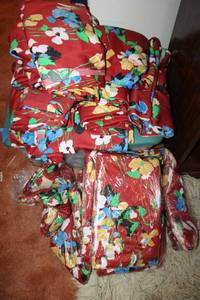 lot 70 image: Generous amount of tablecloths as shown