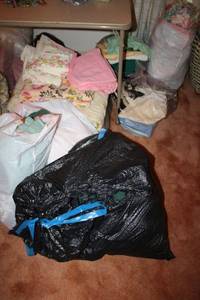 lot 75 image: Misc. bed comforters and sheets