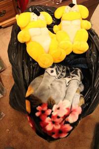 lot 89 image: Plush blanket and toys as shown