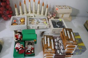 lot 120 image: Vintage candle decoration, glass ornaments, tea light candles, and small nutcrackers