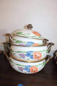 lot 195 image: Vintage Asta Cookware set as shown - heavy, enamel coated with brass handles