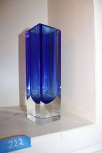 lot 222 image: Blue Murano art glass block vase