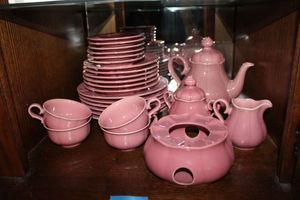 lot 253 image: Pink dish set by sodahl Adeline