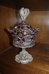lot 258 image: Lead crystal cranberry glass compote with lid - approx. 12 tall