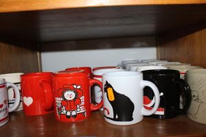 lot 291 image: Coffee mug assortment