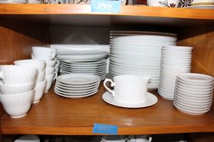 lot 295 image: White dishes - some are KAISER