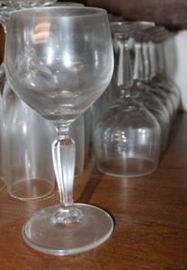 lot 310 image: Clear wine glass stemware - set of 6