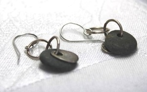 lot 336 image: Sterling Silver river stone bead dangle French ear wire earrings. 1.25L Marked 925