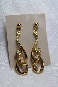 lot 474 image: Gold finish crystal dangle poststud earrings. 2L