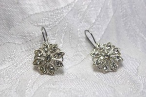 lot 479 image: Rhinestone decorated lever back earrings. 1L