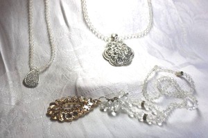 lot 496 image: (3) Faceted glass bead necklaces with pendants. All 18L with vintage clasps.