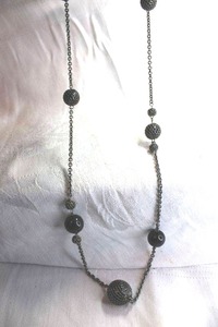 lot 500 image: Vintage black mesh bead continuous necklace. Unusual mesh covered black beads on antiqued color necklace. 32L