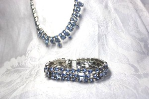 lot 507 image: Vintage blue swedged rhinestone necklace and bracelet set. 14L with shepherds crook clasp. Bracelet 7L with fold over clasp.
