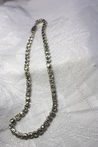lot 548 image: Vintage prong set AB rhinestone necklace with box clasp. 14L