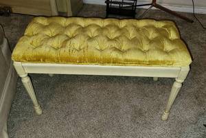 lot 6 image: Vintage Golden Tufted Velveteen Piano Bench