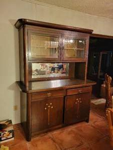 lot 28 image: Antique Solid Oak China Cabinet All One Piece