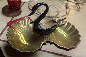 lot 54 image: Misc Lot of Kitchen Items Incuding Vintage Brass and Glass Swan Appetizer and Sauce Platter with Spoon, Vintage Trivits, Vintage Wooden Platter, and Niagra Falls Toothpick Holder